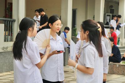 Gợi ý đáp án đề thi vào lớp 10 môn Ngữ văn tại Hà Nội năm 2026