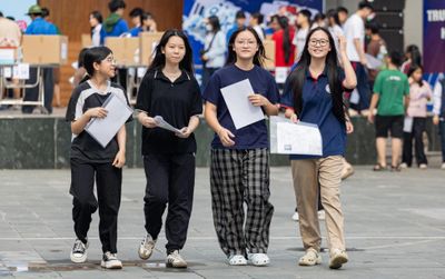 Thi lớp 10 Hà Nội 2026: 1 thí sinh bị đình chỉ vì mang điện thoại vào phòng thi