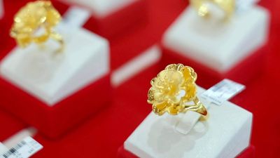Đề xuất bỏ giấy phép con đối với vàng trang sức