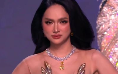 Video khoảnh khắc Hương Giang được xướng tên top 5 Miss Grand All Stars