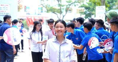 Hiện tượng dần mất kết nối với cuộc sống của giới trẻ vào đề Văn thi lớp 10
