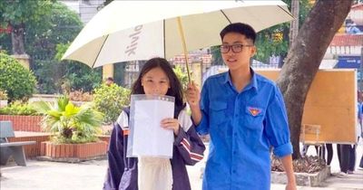 Xã Sóc Sơn: Áo xanh tình nguyện tiếp sức gần 2.000 sĩ tử thi vào lớp 10