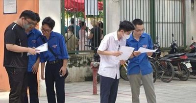 Tuổi trẻ Phú Thượng 'tiếp sức mùa thi' tuyển sinh lớp 10