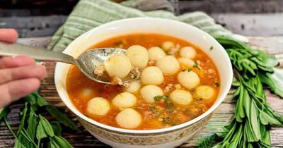 Tôi khiến cả nhà 'tròn mắt' vì món ăn lần đầu nấu nhưng hương vị ngon tuyệt, ai cũng xì xụp húp sạch cả nước dùng
