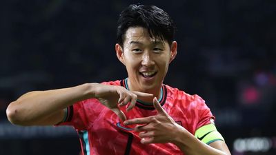 Cú đúp của Son Heung-min giúp Hàn Quốc thắng đậm 5-0
