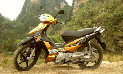 Mẫu xe máy gần 20 năm tuổi của Suzuki tương thích xăng E10