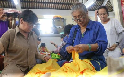 An Giang: Hơn 400 người cùng may áo dâng Bà Chúa Xứ núi Sam