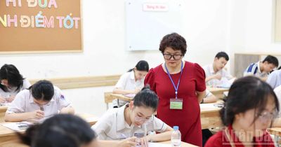 [Ảnh] Tiếp tục siết chặt kỷ luật thi trong buổi thi Toán - môn cuối cùng của kỳ thi vào lớp 10