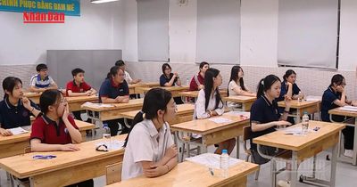[Video] Thí sinh Hà Nội hoàn thành môn Toán, khép lại kỳ thi vào lớp 10 không chuyên