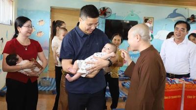 Lãnh đạo tỉnh Thanh Hóa thăm cơ sở nuôi dưỡng trẻ em