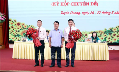 Phê chuẩn kết quả bầu chức vụ Phó chủ tịch UBND tỉnh Tuyên Quang