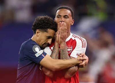 Khoảnh khắc sụp đổ của Arsenal sau trận chung kết Champions League