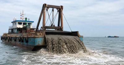 Vì sao Quảng Trị quyết định nhận chìm hơn 1,2 triệu m³ vật chất nạo vét xuống biển?