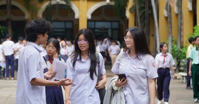 Cận ngày thi, thí sinh TPHCM hồi hộp dự đoán đề Ngữ văn lớp 10