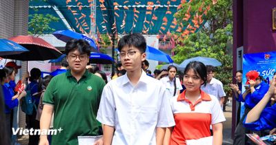 Sỹ tử Thủ đô hoàn thành bài thi môn Toán khép lại kỳ thi vào lớp 10