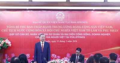 Tổng Bí thư, Chủ tịch nước và Phu nhân gặp cộng đồng người Việt tại Philippines