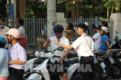 Đề thi, đáp án môn Toán thi vào lớp 10 tại Hà Nội năm 2026