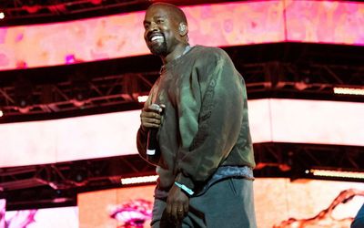 Chính quyền Hà Lan cho phép Kanye West biểu diễn giữa làn sóng hủy show tại châu Âu