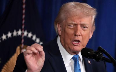 Donald Trump chỉ trích nghệ sĩ bỏ show, khẳng định sẽ trực tiếp khai mạc lễ hội Freedom 250
