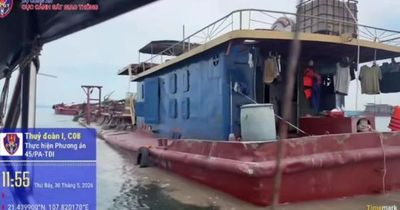 Phát hiện 4 tàu hút nghi khai thác cát trái phép trên biển Quảng Ninh