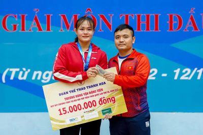 Nước mắt và những tấm huy chương của nữ đô vật xứ Thanh