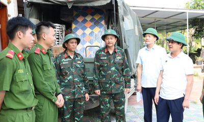 Chủ tịch UBND tỉnh Bắc Ninh Phạm Hoàng Sơn động viên Nhân dân và lực lượng giải phóng mặt bằng sân bay Gia Bình