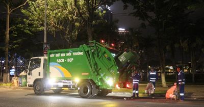 Thu gom, vận chuyển 33 tấn rác sau khai mạc DIFF 2026