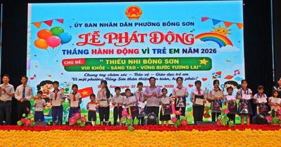 Phường Bồng Sơn tặng quà cho 400 trẻ em dịp Quốc tế thiếu nhi