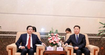 Bí thư Tỉnh ủy Lào Cai Dương Quốc Huy thăm và làm việc với lãnh đạo châu Hồng Hà
