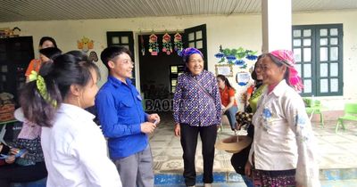 Trưởng thôn 29 tuổi 'cầm tay chỉ việc' giúp dân thoát nghèo ở Y Tý