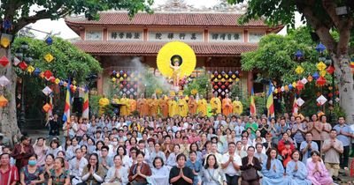 Thiền viện Vạn Hạnh (P.Đức Nhuận, TP.HCM) trang nghiêm cử hành Đại lễ Phật đản Phật lịch 2570