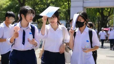 Hà Nội nắng nóng trong ngày thi thứ hai vào lớp 10