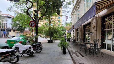 Hà Nội thí điểm cho thuê vỉa hè, phát triển kinh tế đêm