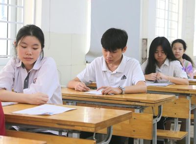 Thi vào lớp 10 Hà Nội: 409 thí sinh bỏ thi môn Toán, 2 thí sinh vi phạm quy chế