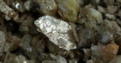 Khoan 'nhẹ' 300 mét, phát hiện 2,3 triệu tấn 'vàng trắng', đủ để khai thác suốt hơn 300 năm