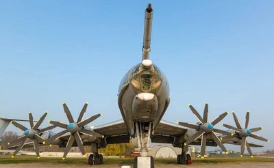 Máy bay Tu-142 Nga bị Ukraine phá hủy chỉ là mồi bẫy?