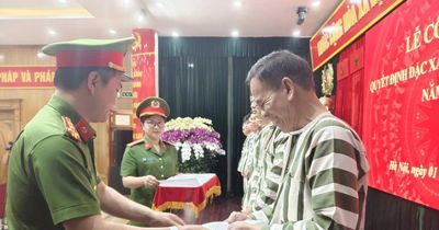 'Ngày về' của 74 phạm nhân trại tạm giam số 1 - Công an Hà Nội