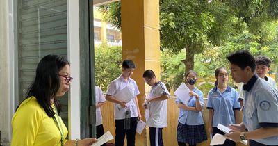 Hơn 151.000 thí sinh TP Hồ Chí Minh bước vào môn thi đầu tiên