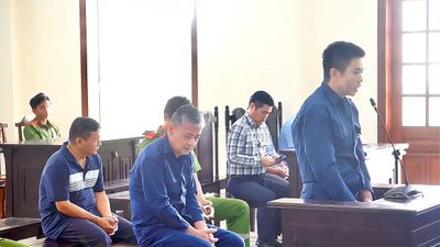 Nhận hối lộ tiền tỉ, cựu giám đốc ngân hàng bị phạt 16 năm tù
