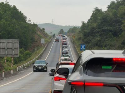 Nghiên cứu dùng ngân sách và vốn tư nhân để hoàn thiện cao tốc chưa đạt chuẩn