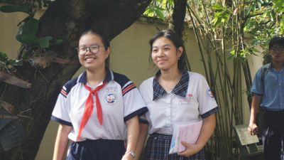 Đề tiếng Anh thi lớp 10 đề cập đến trí tuệ nhân tạo