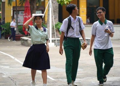 Đề tiếng Anh thi lớp 10 tại TP.HCM và gợi ý giải đề