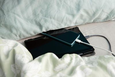 Đừng cất điện thoại ở những nơi này