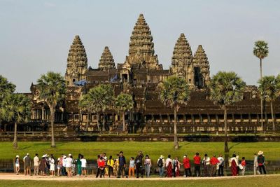 Hướng dẫn viên Angkor Wat 'hầu như ở nhà cả tháng'