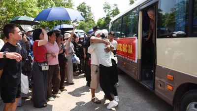 Bắc Ninh: 227 phạm nhân tại trại giam Ngọc Lý nhận Quyết định đặc xá - khởi đầu con đường hướng thiện