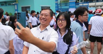 Kết thúc môn thi ngữ văn, nhiều thí sinh tự tin 'bỏ túi' 8 điểm