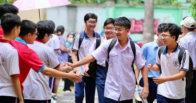 Thi lớp 10 năm 2026 ở TPHCM: Xem đề thi tiếng Anh và gợi ý giải đề