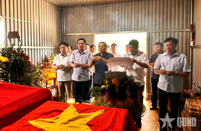 Kiểm tra công tác tìm kiếm, quy tập hài cốt liệt sĩ của Đội K51 tại Campuchia