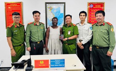 Tìm tài sản thất lạc giúp du khách nước ngoài
