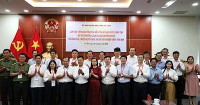 Thứ trưởng Lê Quân kiểm tra công tác chuẩn bị Kỳ thi tốt nghiệp THPT tại Cà Mau